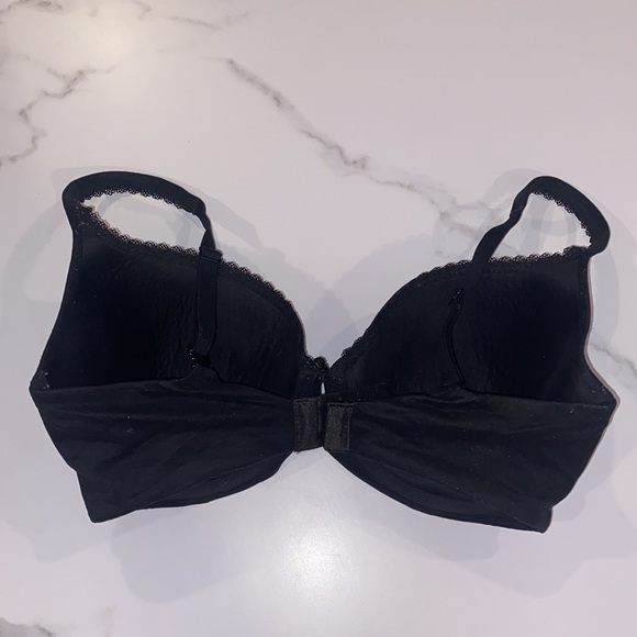 VICTORIA’S SECRET SOFT BLACK BRA - Picture 2 of 4